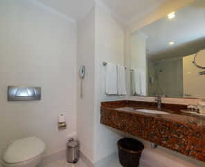 Transatlantik Hotel & Spa  5*