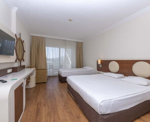 Transatlantik Hotel & Spa  5*