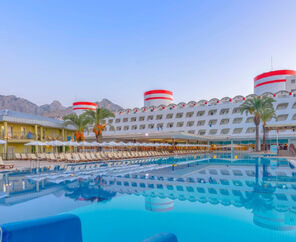 Transatlantik Hotel & Spa  5*