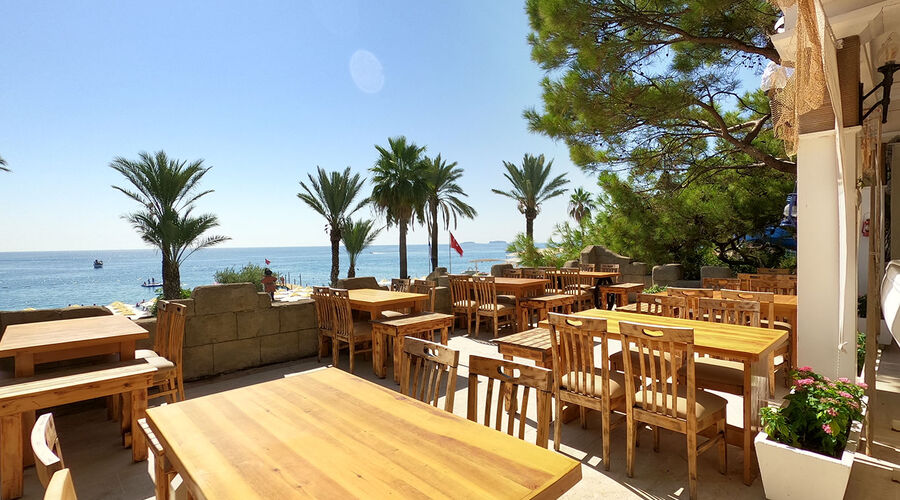 Pirate`s Beach Club  5*