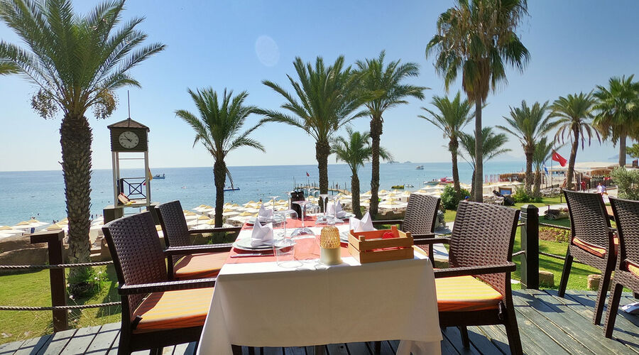 Pirate`s Beach Club  5*