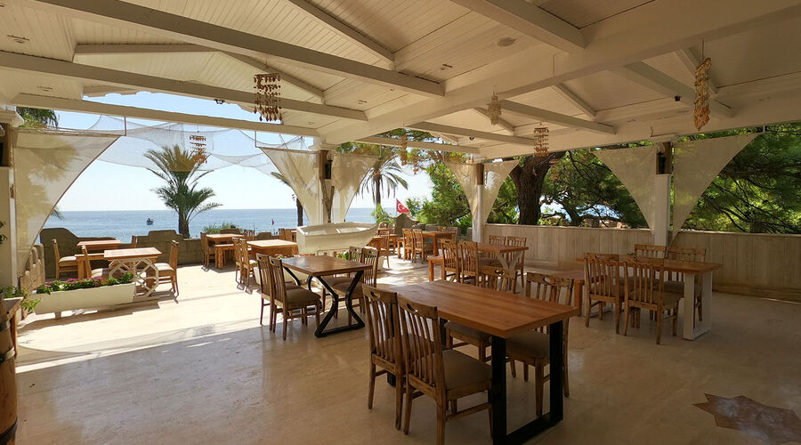 Pirate`s Beach Club  5*