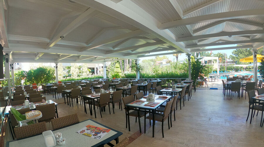 Pirate`s Beach Club  5*