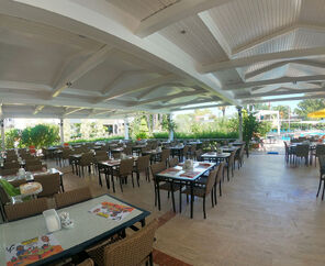 Pirate`s Beach Club  5*