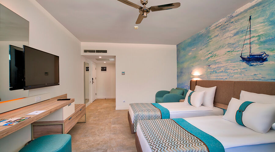Pirate`s Beach Club  5*
