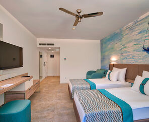 Pirate`s Beach Club  5*