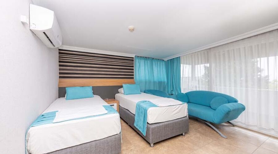 Club Hotel Sunbel  4*