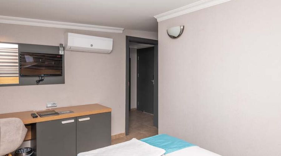 Club Hotel Sunbel  4*