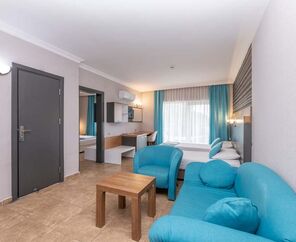 Club Hotel Sunbel  4*