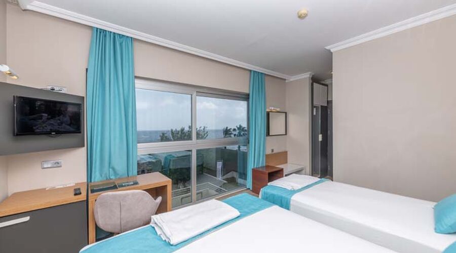 Club Hotel Sunbel  4*