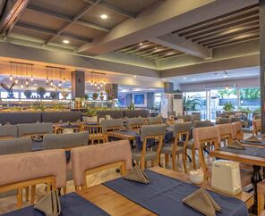 Club Hotel Sunbel  4*