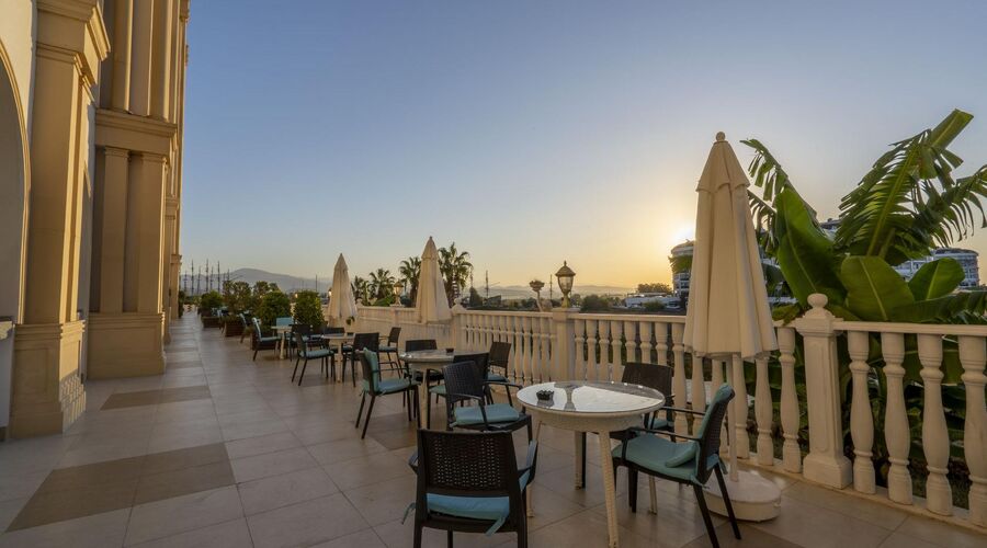 Jadore Deluxe Hotel & Spa   5*