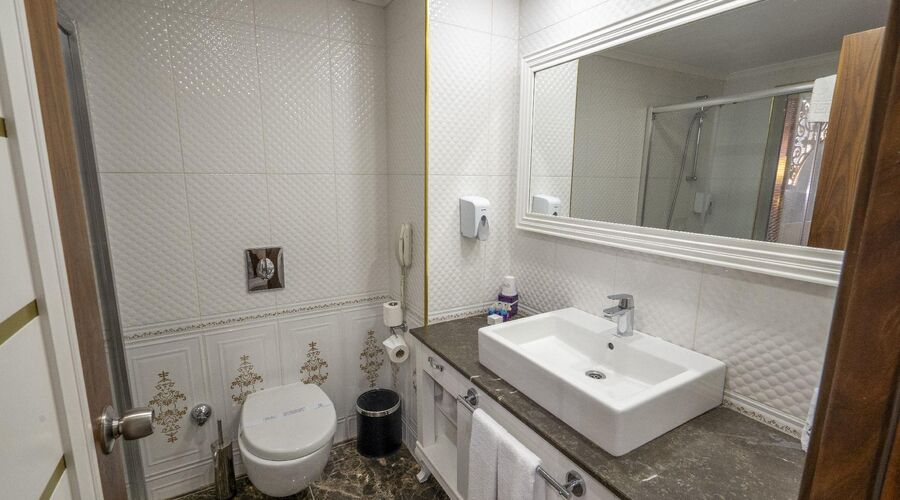 Jadore Deluxe Hotel & Spa   5*