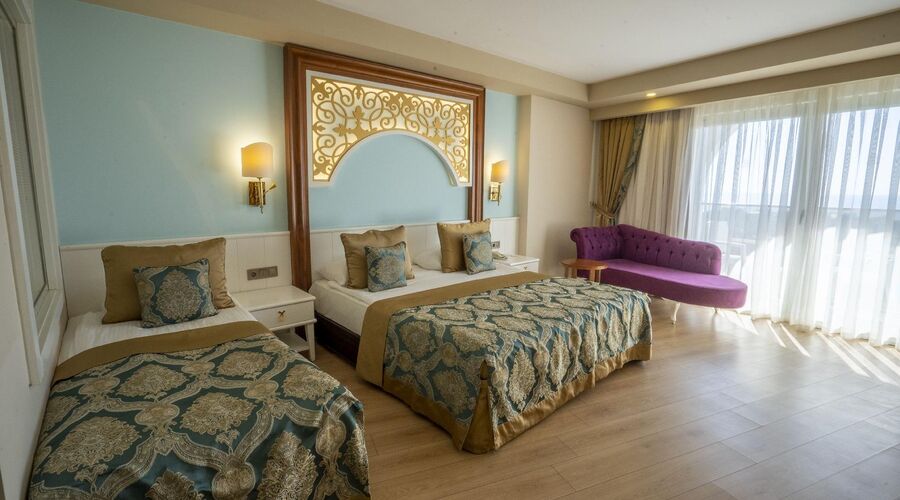Jadore Deluxe Hotel & Spa   5*