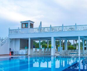 Jadore Deluxe Hotel & Spa   5*