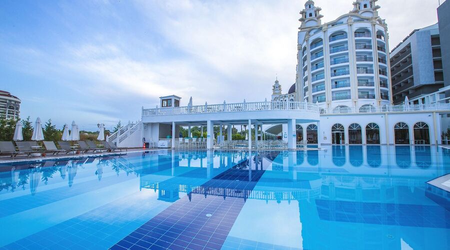 Jadore Deluxe Hotel & Spa   5*