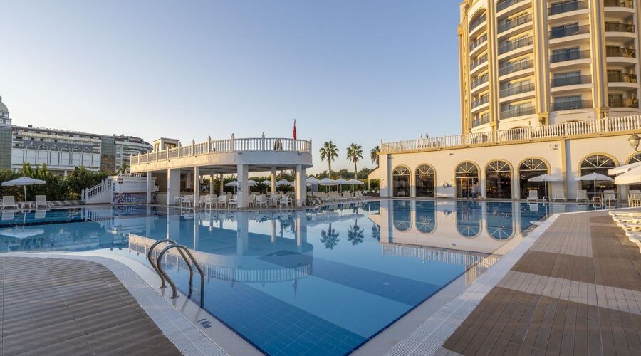 Jadore Deluxe Hotel & Spa   5*