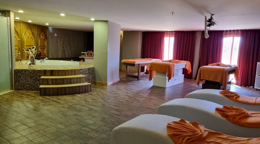 Jadore Deluxe Hotel & Spa   5*