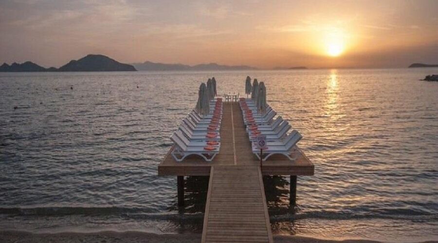 Dragut Point North Hotel  3*