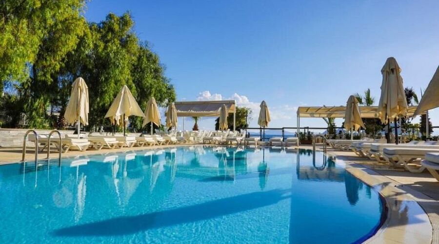 Dragut Point North Hotel  3*