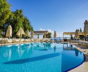 Dragut Point North Hotel  3*