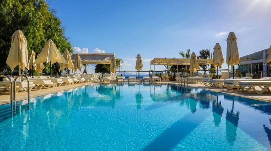 Dragut Point North Hotel  3*