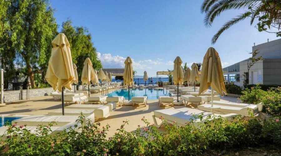 Dragut Point North Hotel  3*