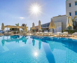 Dragut Point North Hotel  3*