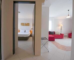 Smart Holiday Hotel Bodrum  4*