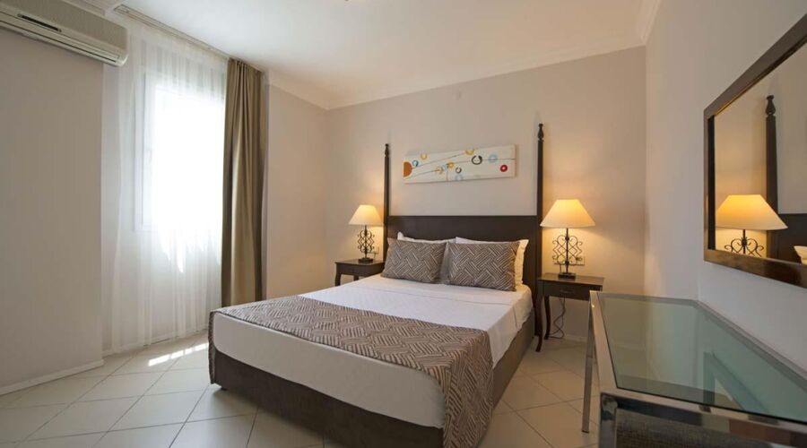 Smart Holiday Hotel Bodrum  4*