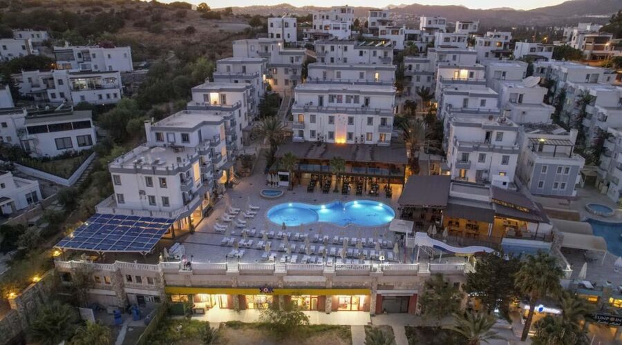 Smart Holiday Hotel Bodrum  4*