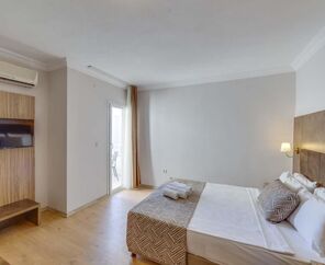 Smart Holiday Hotel Bodrum  4*