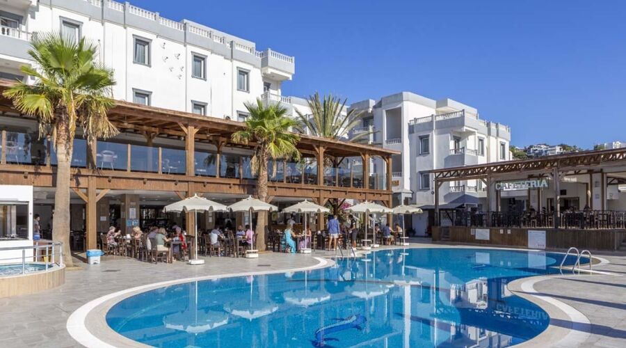Smart Holiday Hotel Bodrum  4*