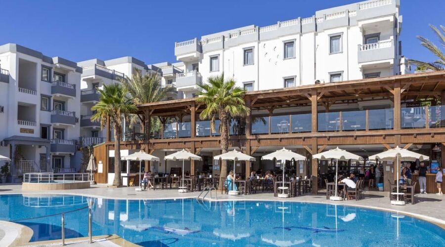 Smart Holiday Hotel Bodrum  4*