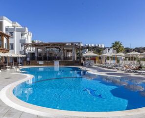 Smart Holiday Hotel Bodrum  4*