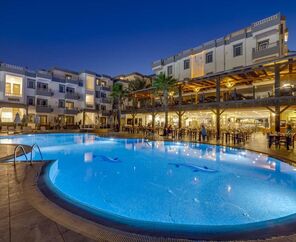 Smart Holiday Hotel Bodrum  4*