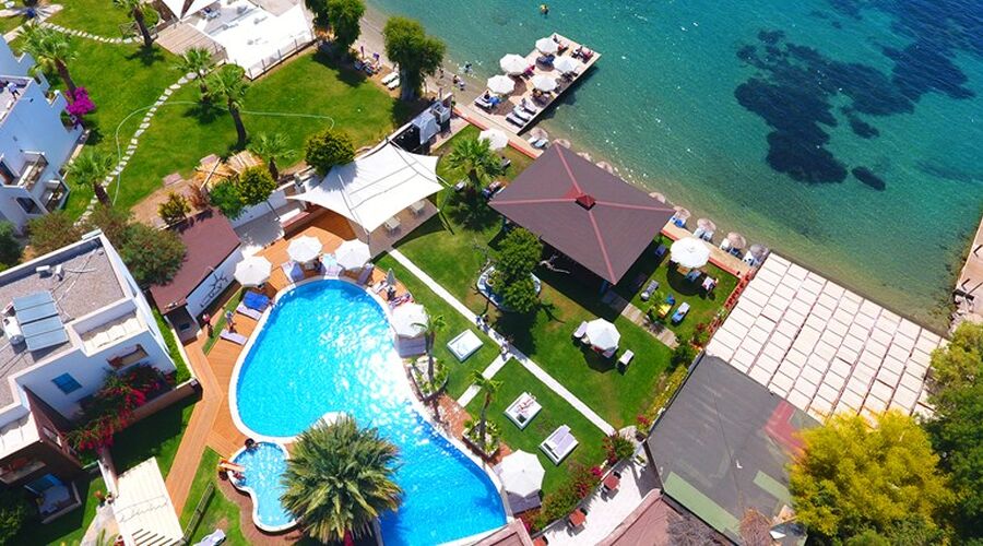 Costa Luvi Hotel & Suites  4*