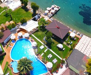 Costa Luvi Hotel & Suites  4*