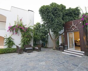 Costa Luvi Hotel & Suites  4*