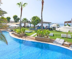 Costa Luvi Hotel & Suites  4*