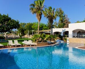 Costa Luvi Hotel & Suites  4*