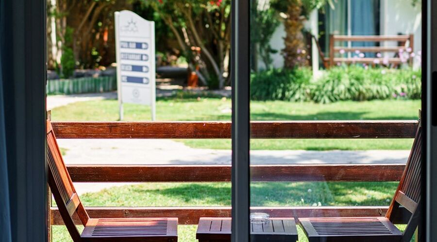 Costa Luvi Hotel & Suites  4*