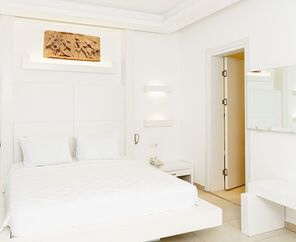Costa Luvi Hotel & Suites  4*