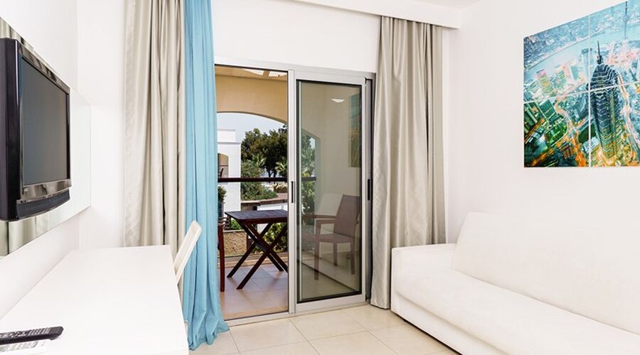 Costa Luvi Hotel & Suites  4*