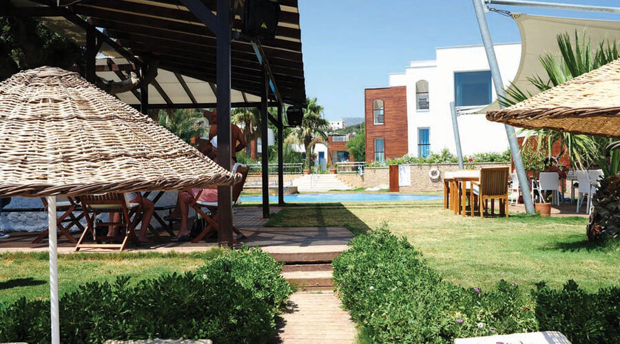 Costa Luvi Hotel & Suites  4*
