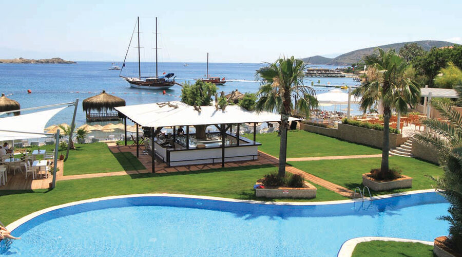 Costa Luvi Hotel & Suites  4*
