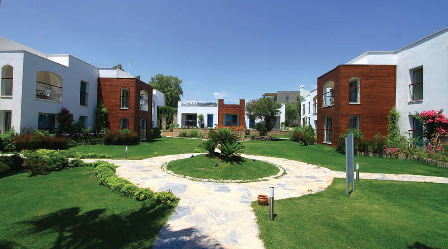 Costa Luvi Hotel & Suites  4*