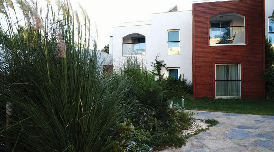 Costa Luvi Hotel & Suites  4*