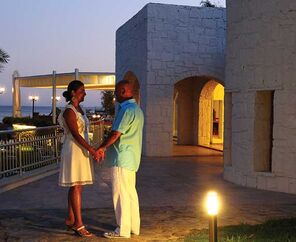 Costa Luvi Hotel & Suites  4*
