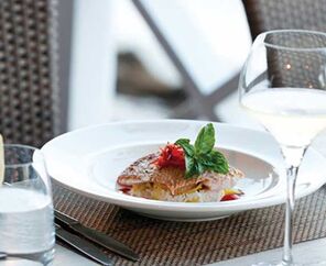 Costa Luvi Hotel & Suites  4*